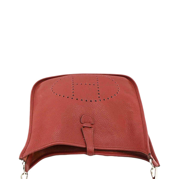HERMES_Evelyne_Clemence_III_PM_Leather_Crossbody_Red upper look