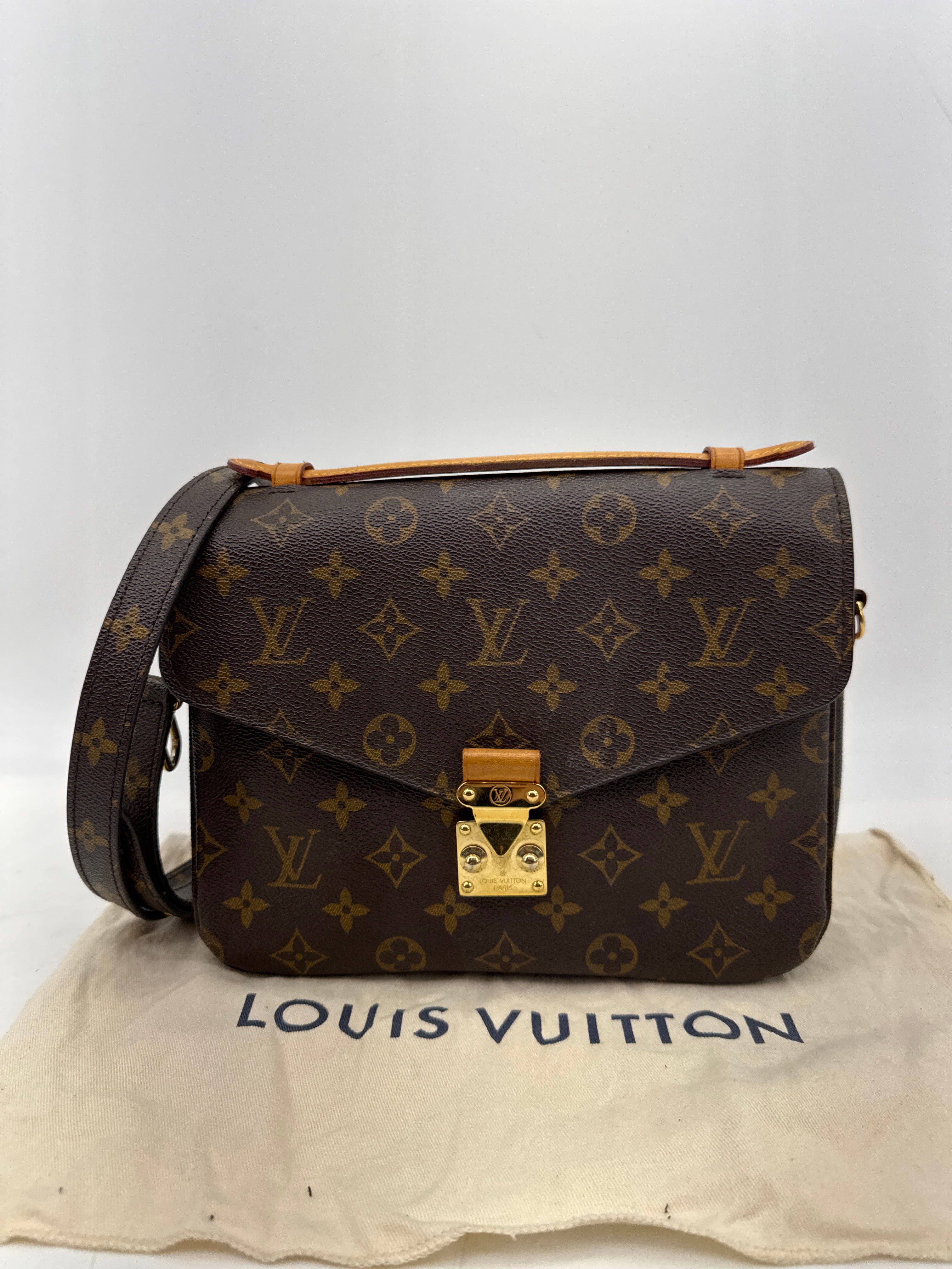 411330-DDH Louis Vuitton Monogram Metis Pochette