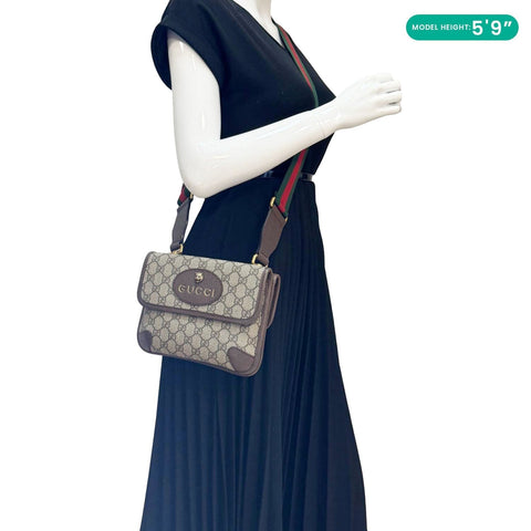 GUCCI Neo Vintage Small GG Supreme Canvas Messenger Crossbody Bag Beige 501050