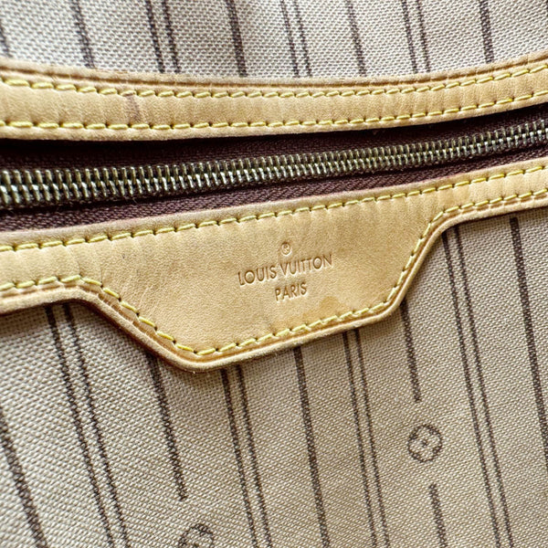 LOUIS VUITTON Delightful MM Monogram Canvas Hobo Bag Brown