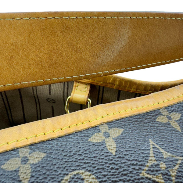 LOUIS VUITTON Delightful MM Monogram Canvas Hobo Bag Brown