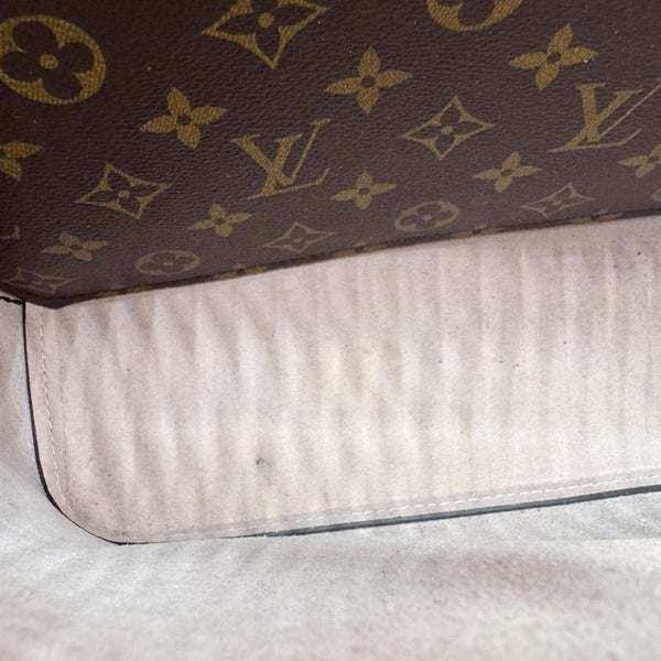 LOUIS VUITTON Neonoe MM Monogram Canvas Shoulder Bag Brown