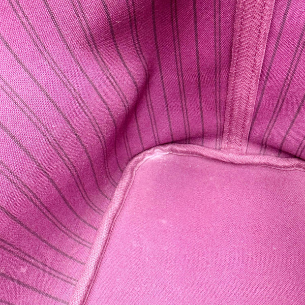 LOUIS VUITTON Neverfull MM Totem Monogram Canvas Shoulder Bag Magenta