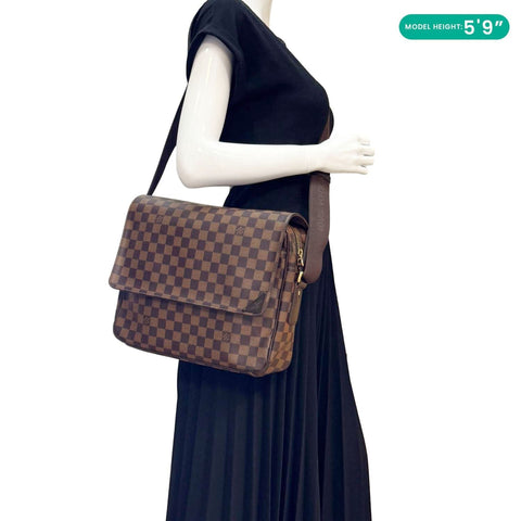 LOUIS VUITTON Shelton MM Damier Ebene Messenger Bag Brown