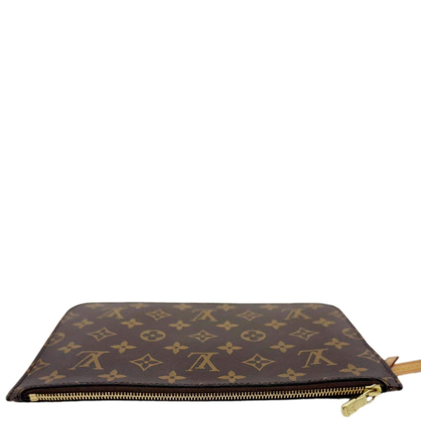 LOUIS VUITTON Neverfull Monogram Canvas Pochette Wristlet Brown