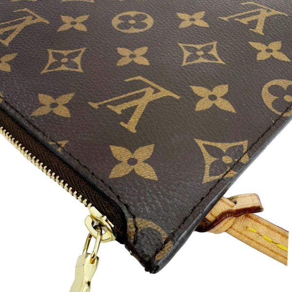 LOUIS VUITTON Neverfull Monogram Canvas Pochette Wristlet Brown