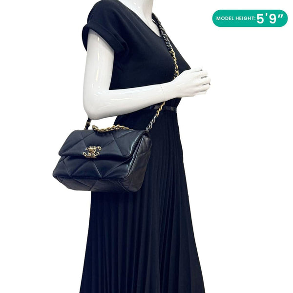CHANEL 19 Flap Shiny Lambskin Leather Shoulder Bag Black