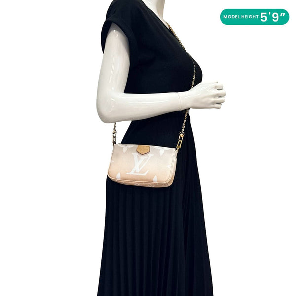 LOUIS VUITTON Multi Pochette Accessories Mini By the Pool Chain Clutch Bag Brume