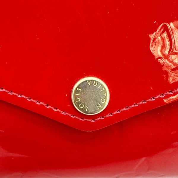 LOUIS VUITTON Felicie Pochette Monogram Vernis Crossbody Bag Red