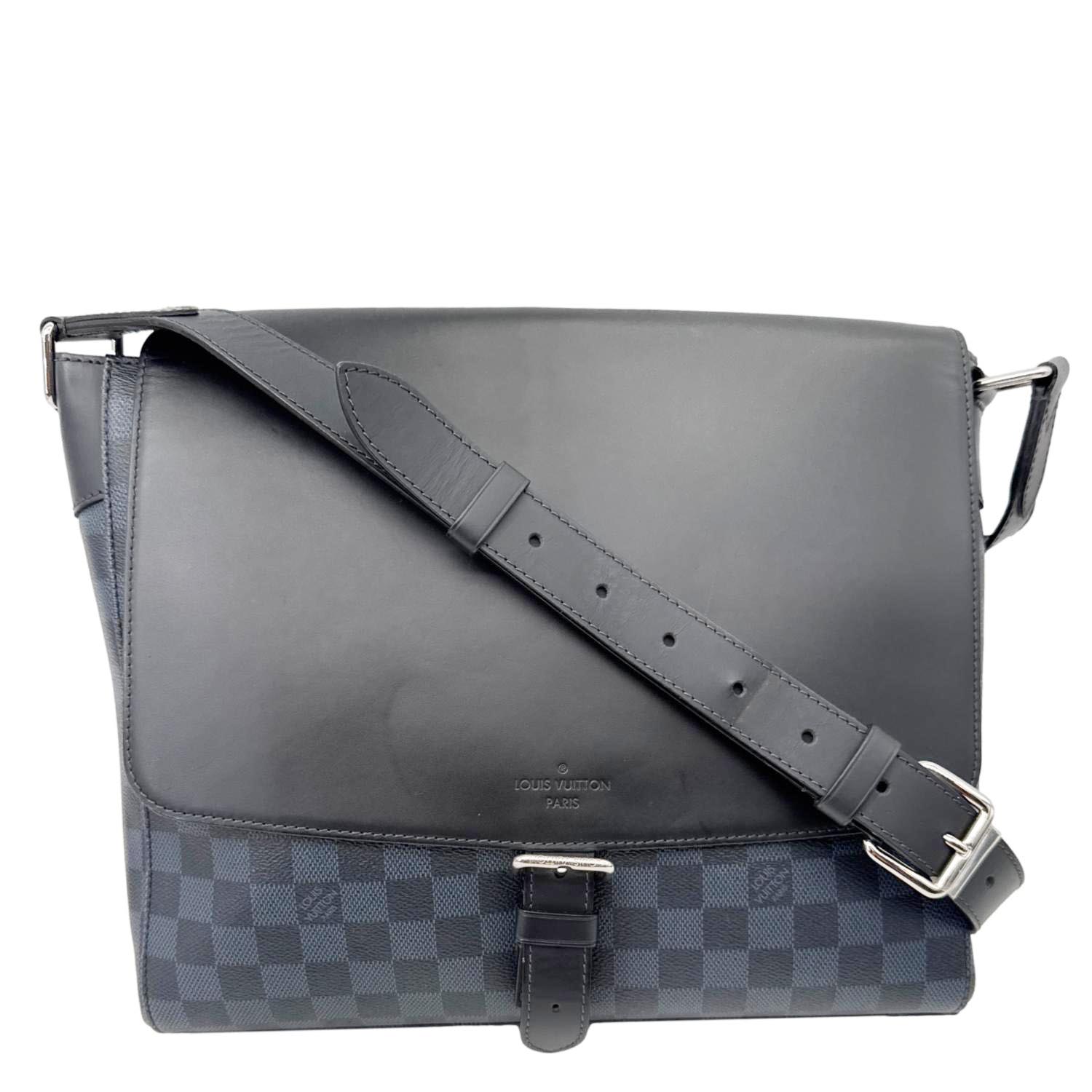 LOUIS VUITTON Newport Damier Cobalt Canvas Messenger Bag Blue