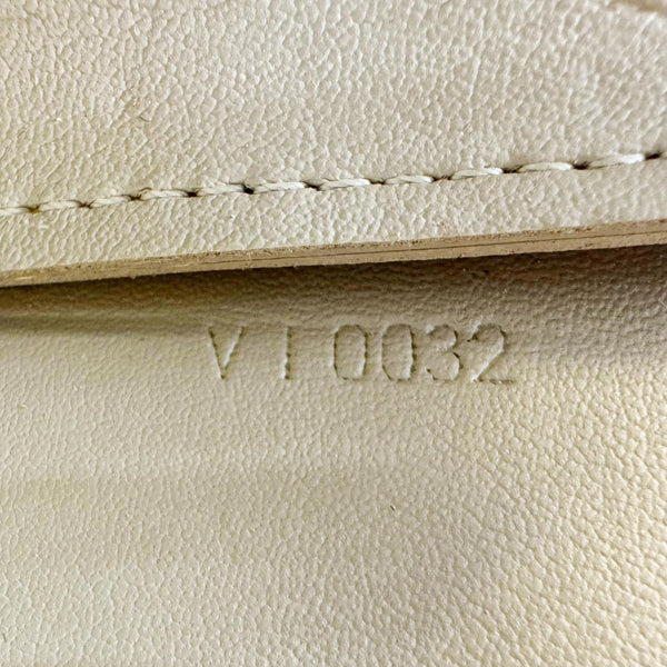 LOUIS VUITTON Lexington Pochette Monogram Vernis Pouch Bag Creme