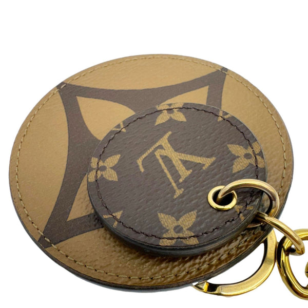 LOUIS VUITTON Reverse Monogram Canvas Round Charm Key Holder Brown