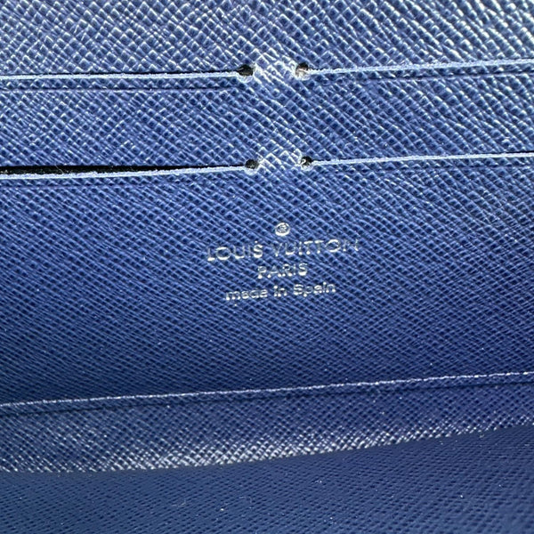 LOUIS VUITTON Epi Leather Zippy Wallet Indigo