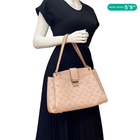 LOUIS VUITTON Sevres Mahina Leather Tote Bag Magnolia