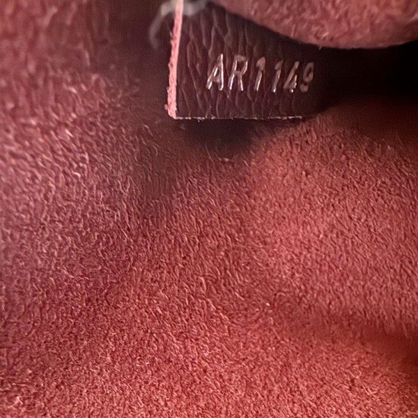 LOUIS VUITTON Lockme Day Calfskin Leather Tote Bag Cream