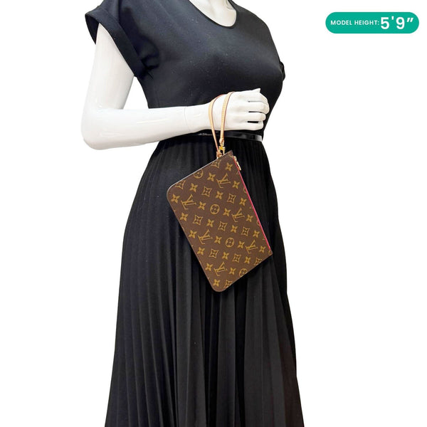 LOUIS VUITTON Neverfull Monogram Canvas Pochette Wristlet Pouch Pivoine