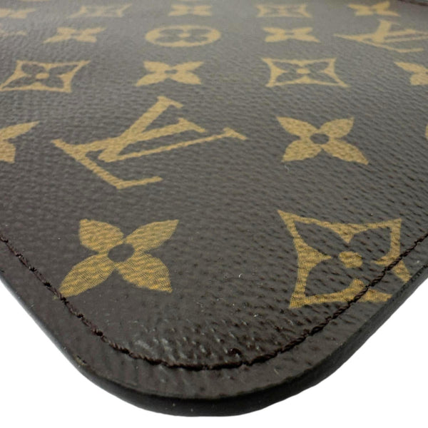 LOUIS VUITTON Neverfull Monogram Canvas Pochette Wristlet Brown