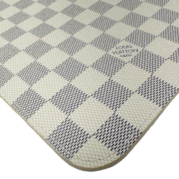 LOUIS VUITTON Neverfull Damier Azur Pochette Wristlet White