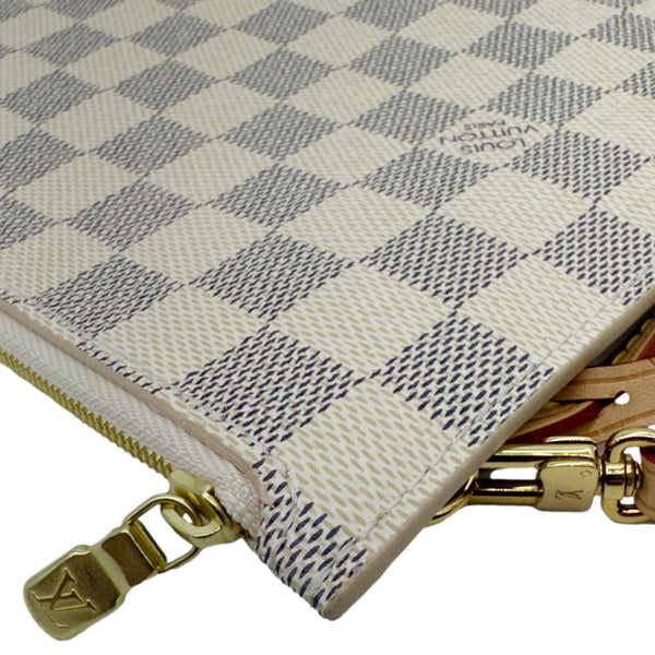 LOUIS VUITTON Neverfull Damier Azur Pochette Wristlet White