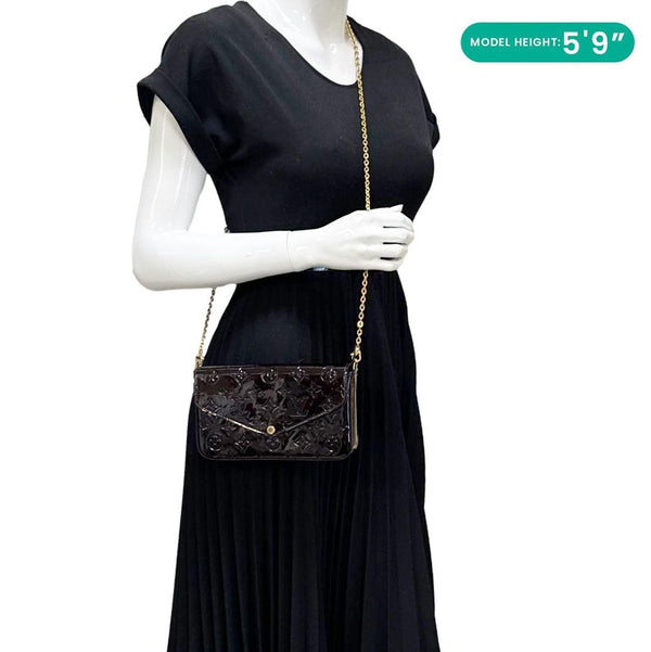 LOUIS VUITTON Felicie Pochette Monogram Vernis Shoulder Bag Amarante