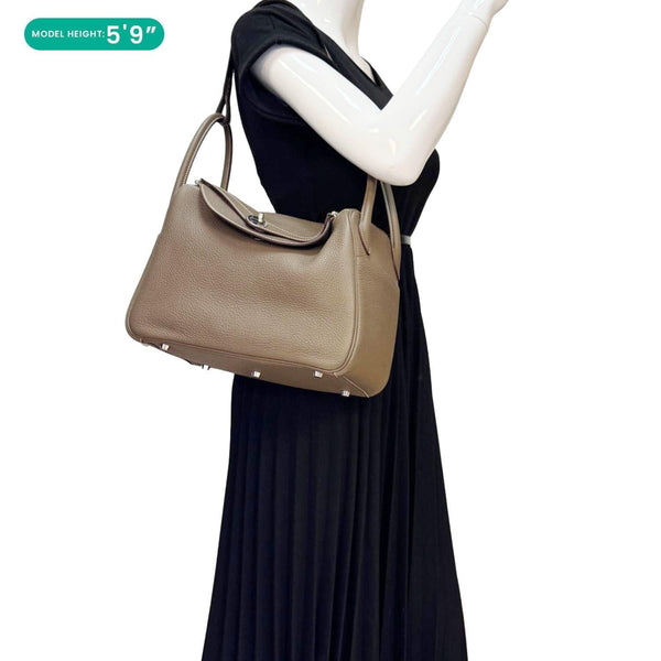 HERMES Lindy 30 Taurillon Clemence Leather Shoulder Bag Taupe