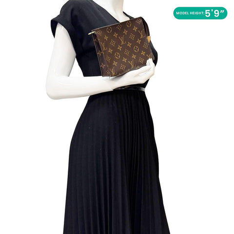LOUIS VUITTON Toiletry Pouch 19 Monogram Canvas Clutch Brown