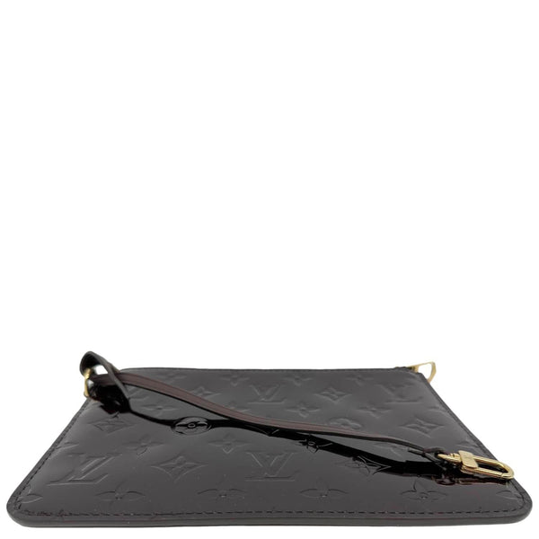 LOUIS VUITTON Monogram Vernis Wristlet Amarante