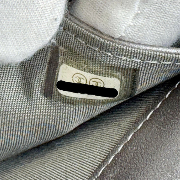 CHANEL Pearl My Shoulder Mini Lambskin Quilted Leather Wallet Silver