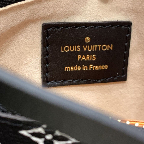 LOUIS VUITTON Neonoe Giant Jungle Canvas Shoulder Bucket Bag Ivory