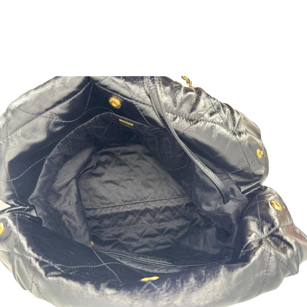 CHANEL 22 Quilted Calfskin Shiny Leather Shoulder Bag Black