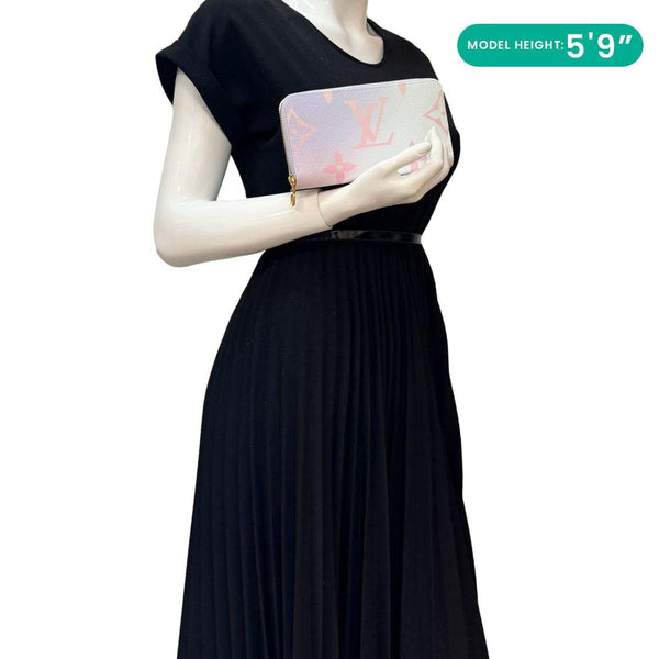 LOUIS VUITTON Monogram Giant Spring In The City Zippy Wallet Sunrise Pastel