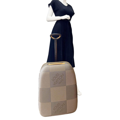 LOUIS VUITTON Conquerant 65 Damier Geant Rolling Suitcase Olive