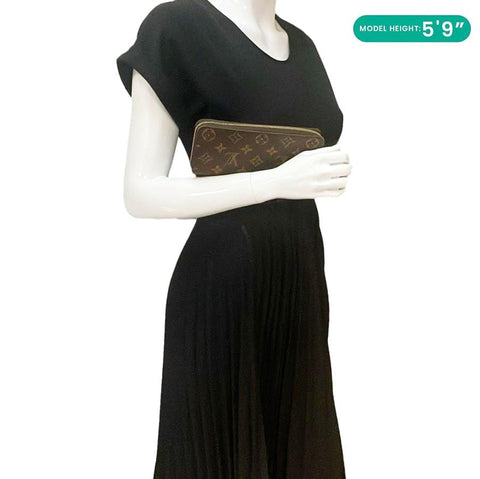 LOUIS VUITTON Portefeuille Clemence Monogram Canvas Zippy Wallet Brown