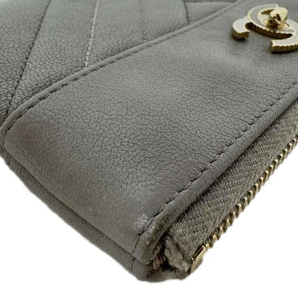 CHANEL Mademoiselle Small Vintage Leather Cosmetic Case Grey