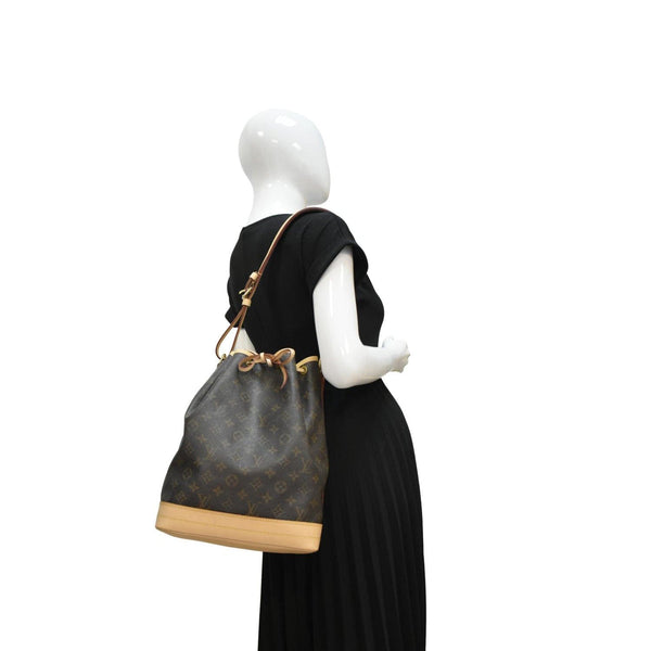 LOUIS VUITTON Brown Shoulder Bag dummy look
