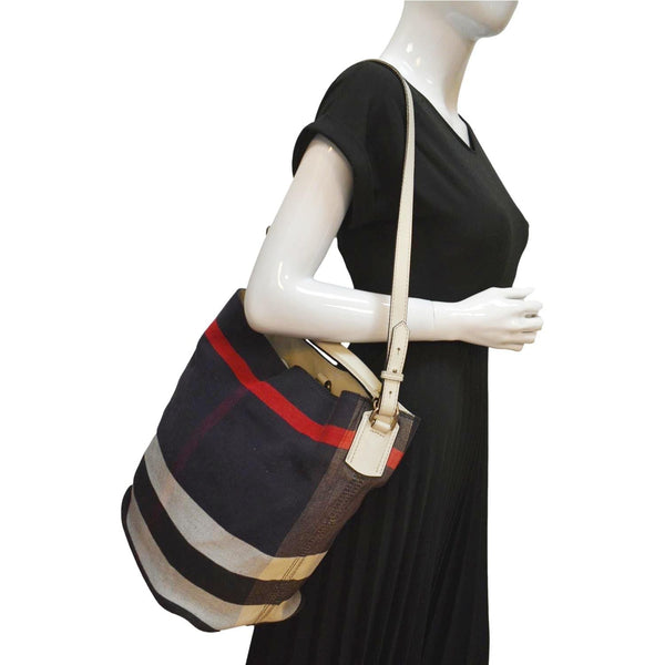 BURBERRY Susanna Mega Check Bucket Shoulder Bag Navy Blue
