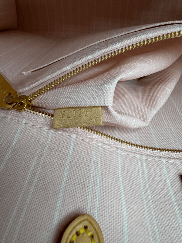 LOUIS VUITTON Onthego GM By The Pool Raffia Canvas Tote Bag Multicolor