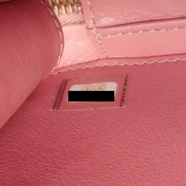 CHANEL Vanity Case Filigree CC Medium Caviar Quilted Shoulder Bag Pink