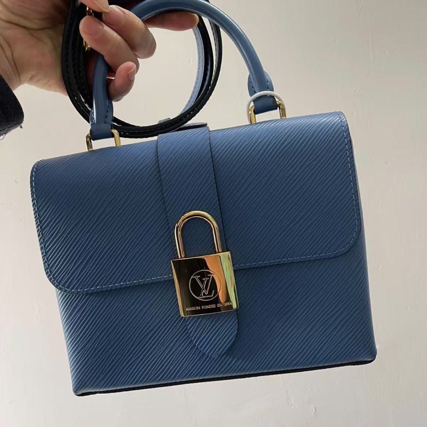 409594-DDH Louis Vuitton	Epi Locky BB Bag