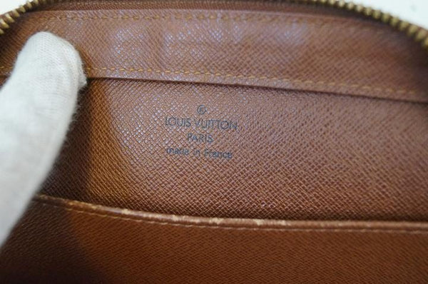 LOUIS VUITTON Monogram Canvas Orsay Brown Clutch