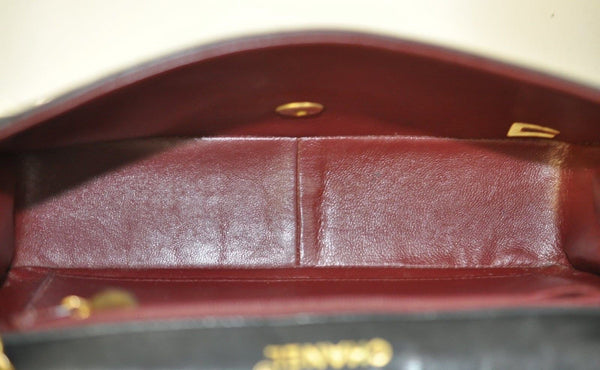 Chanel Shoulder Bag - Vintage Chanel Lambskin Chain Bag - inside view