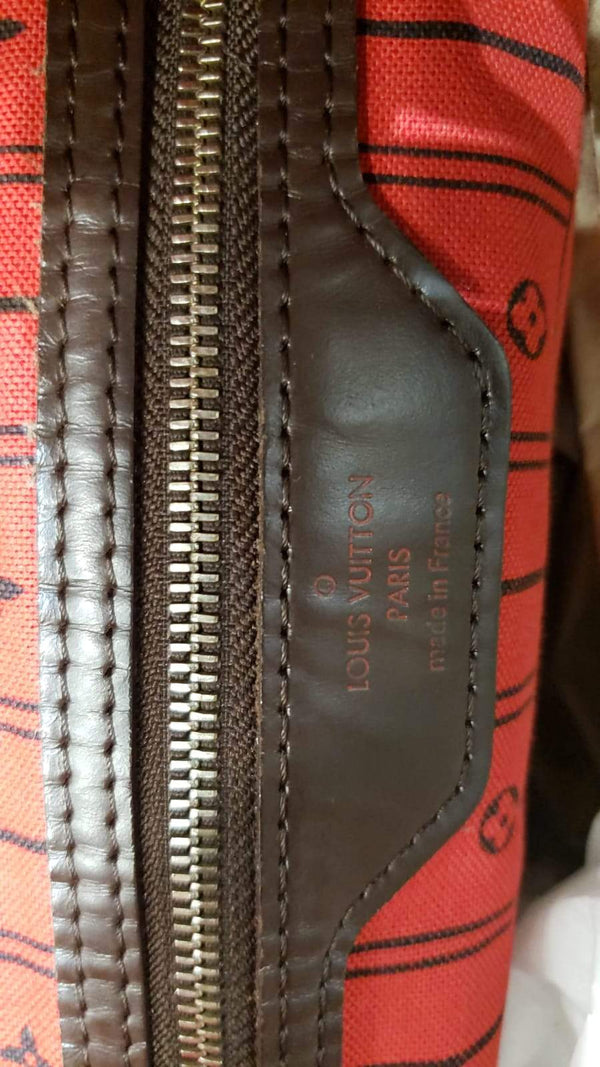 Louis Vuitton Neverfull MM Damier Ebene Shoulder Bag - logo