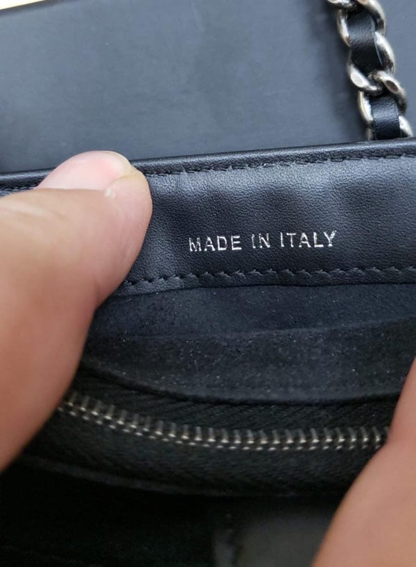 Chanel Reissue Lucky Charm Quilted Leather Bag made in Italy