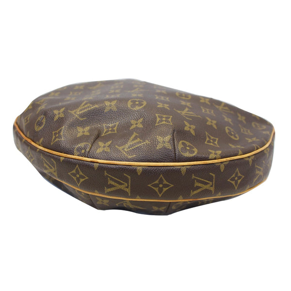 LOUIS VUITTON Croissant GM Monogram Canvas Shoulder Bag Brown