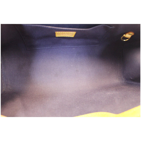 Louis Vuitton Roxbury Clutch Monogram Vernis - inside view