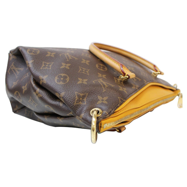 zipper closure lv Pallas Monogram Canvas bag