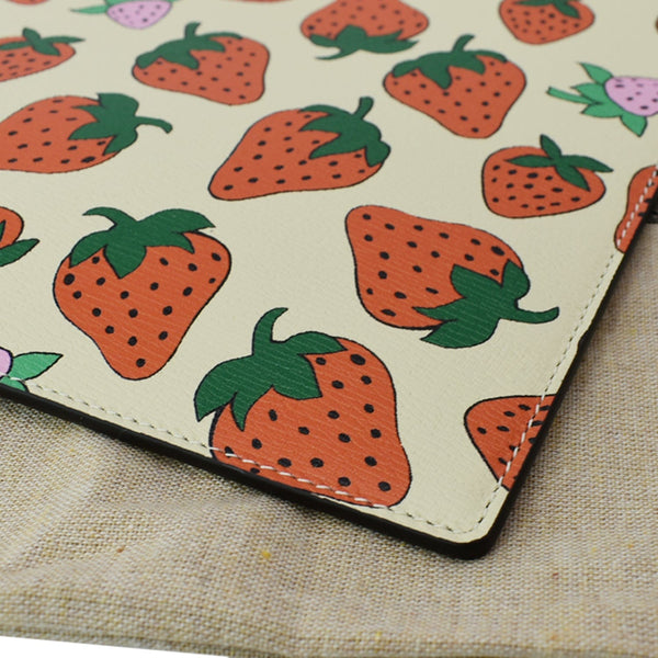 GUCCI Zumi Strawberry Printed Leather Pouch Multicolor 570728
