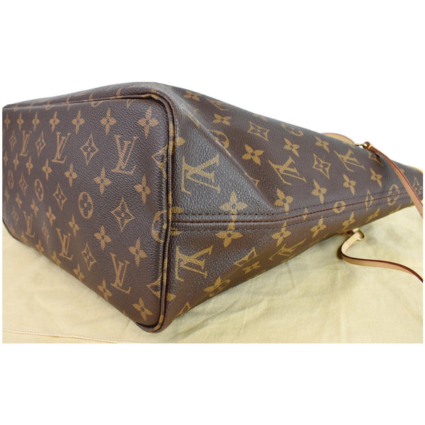 Louis Vuitton Neverfull MM Monogram Canvas Tote Bag - bag corner