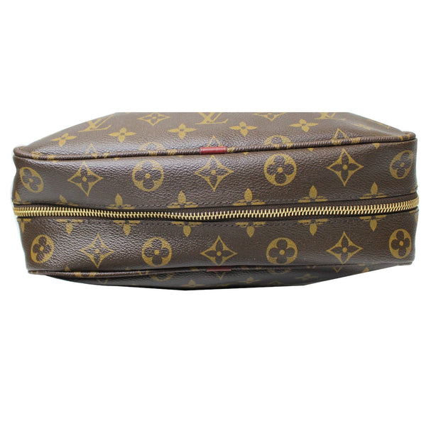 corner view lv Bequia Porte Document Monogram Tote