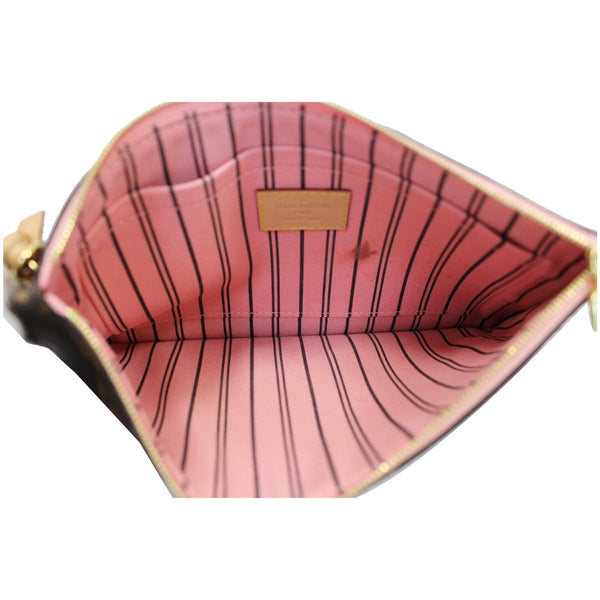 Louis Vuitton Pochette Neverfull MM interior preview